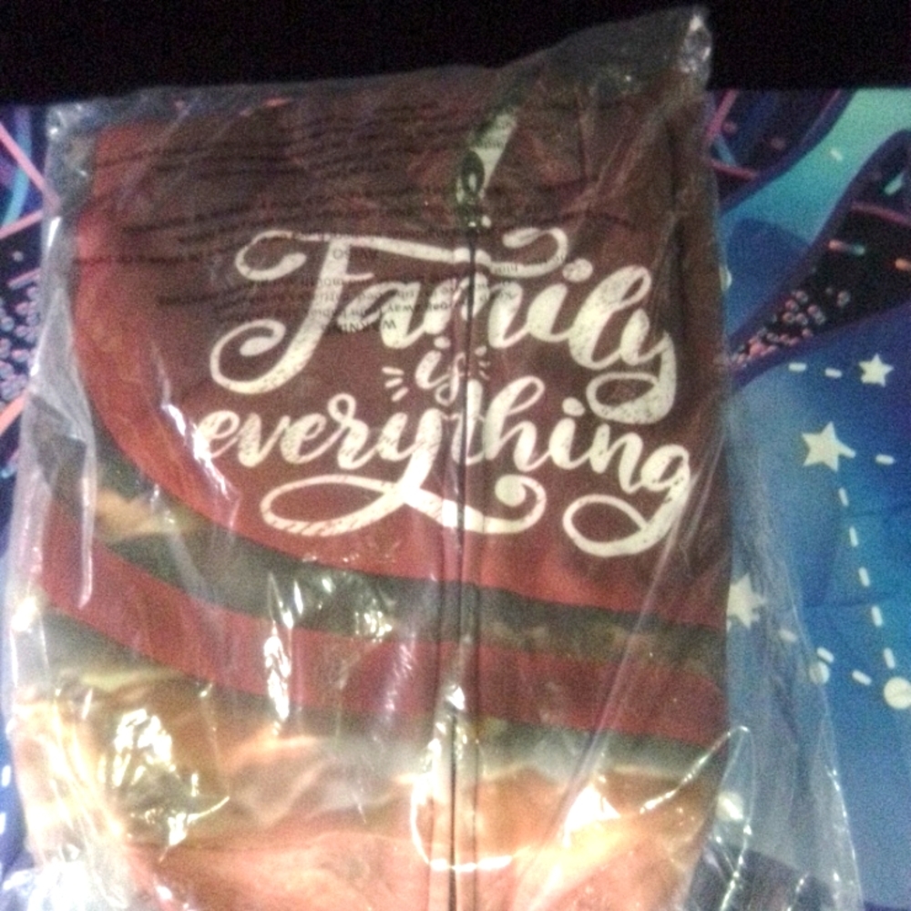 Is it brand new hoodie believe it's 2X